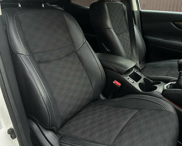 Ніссан Кашкай 2014 у Радивилове на Automoto.ua Білий Ніссан Кашкай, об'ємом двигуна 1.5 л та пробігом 193 тис. км за 14200 $, фото 39 на Automoto.ua