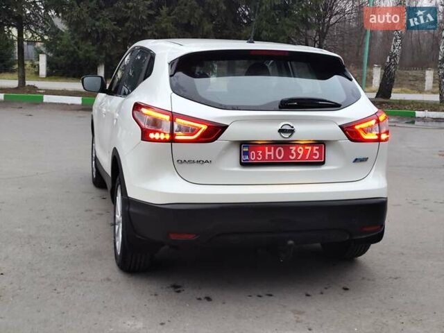 Белый Ниссан Кашкай, объемом двигателя 1.5 л и пробегом 190 тыс. км за 13990 $, фото 13 на Automoto.ua