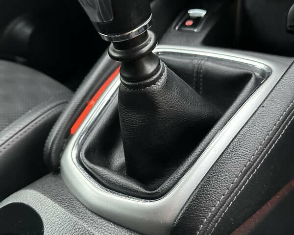 Ніссан Кашкай 2014 у Радивилове на Automoto.ua Білий Ніссан Кашкай, об'ємом двигуна 1.5 л та пробігом 193 тис. км за 14200 $, фото 41 на Automoto.ua