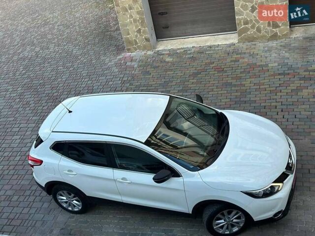 Белый Ниссан Кашкай, объемом двигателя 1.5 л и пробегом 292 тыс. км за 13899 $, фото 35 на Automoto.ua