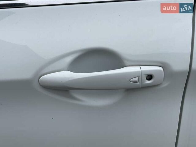 Белый Ниссан Кашкай, объемом двигателя 1.5 л и пробегом 244 тыс. км за 14999 $, фото 19 на Automoto.ua