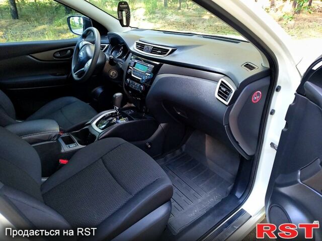 Білий Ніссан Кашкай, об'ємом двигуна 1.2 л та пробігом 124 тис. км за 13000 $, фото 4 на Automoto.ua