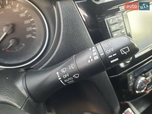 Белый Ниссан Кашкай, объемом двигателя 1.5 л и пробегом 171 тыс. км за 14800 $, фото 57 на Automoto.ua