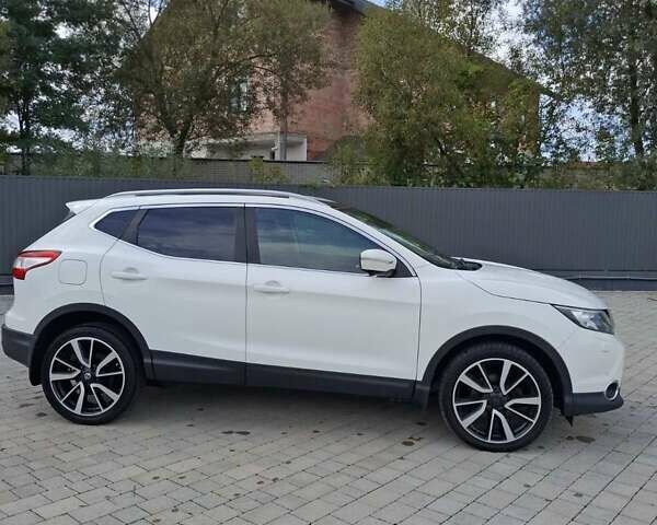 Білий Ніссан Кашкай, об'ємом двигуна 1.6 л та пробігом 211 тис. км за 14200 $, фото 9 на Automoto.ua