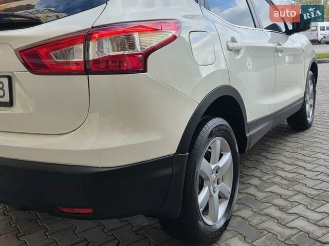 Ниссан Кашкай 2014 в Хмельницком на Automoto.ua Белый Ниссан Кашкай, объемом двигателя 2 л и пробегом 230 тыс. км за 11777 $, фото 21 на Automoto.ua