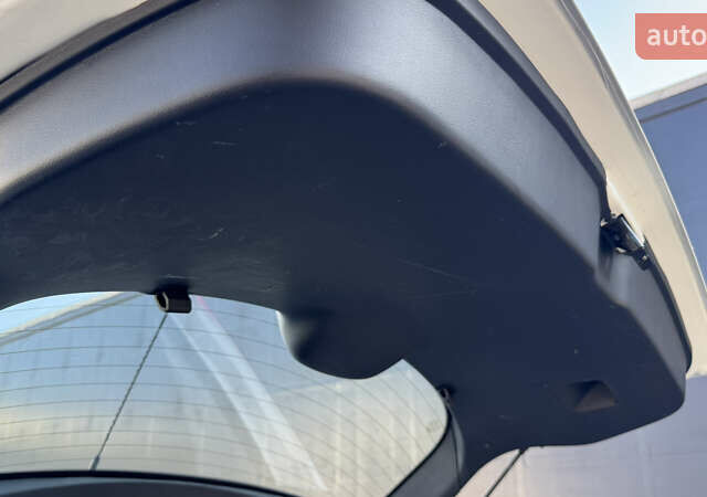 Белый Ниссан Кашкай, объемом двигателя 0 л и пробегом 165 тыс. км за 12500 $, фото 16 на Automoto.ua