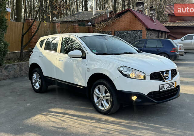 Белый Ниссан Кашкай, объемом двигателя 0 л и пробегом 165 тыс. км за 12500 $, фото 65 на Automoto.ua