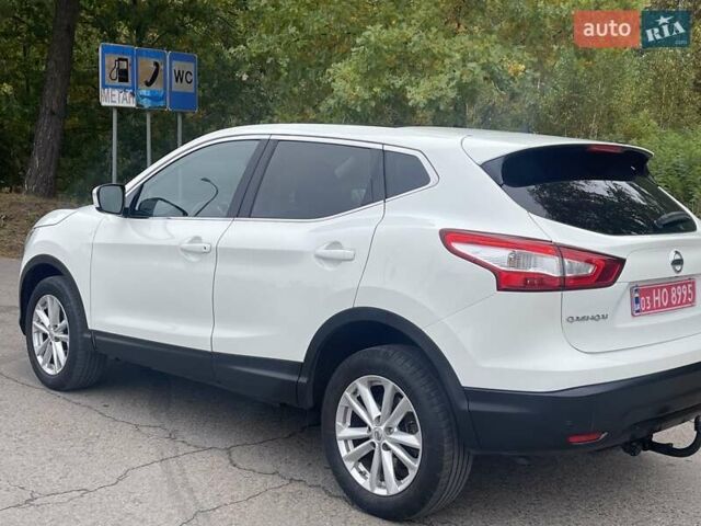 Белый Ниссан Кашкай, объемом двигателя 1.5 л и пробегом 244 тыс. км за 14900 $, фото 6 на Automoto.ua