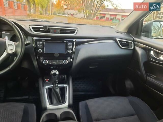 Белый Ниссан Кашкай, объемом двигателя 1.5 л и пробегом 171 тыс. км за 14800 $, фото 72 на Automoto.ua