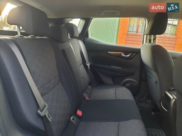 Белый Ниссан Кашкай, объемом двигателя 1.5 л и пробегом 171 тыс. км за 14800 $, фото 100 на Automoto.ua