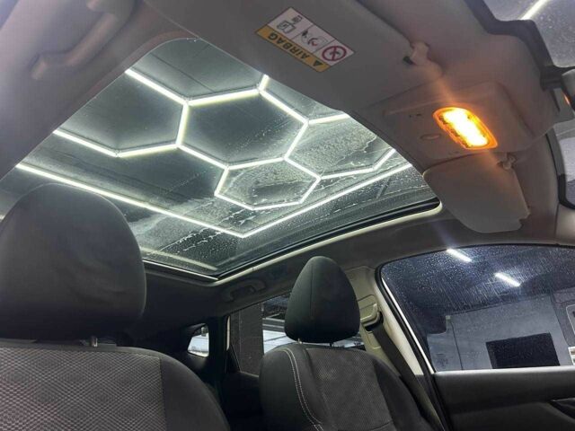 Белый Ниссан Кашкай, объемом двигателя 1.6 л и пробегом 220 тыс. км за 15000 $, фото 23 на Automoto.ua