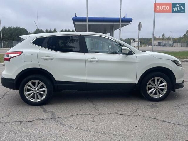 Белый Ниссан Кашкай, объемом двигателя 1.5 л и пробегом 244 тыс. км за 14900 $, фото 8 на Automoto.ua