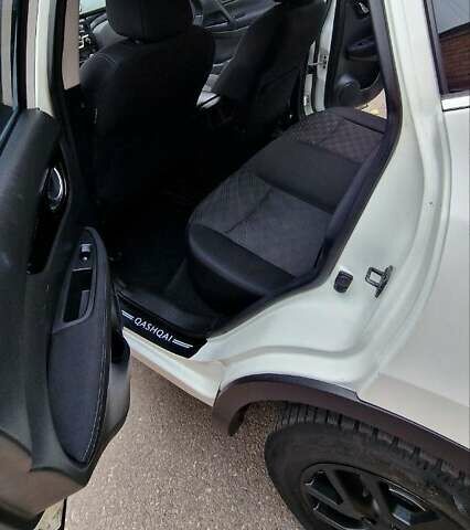 Білий Ніссан Кашкай, об'ємом двигуна 1.2 л та пробігом 191 тис. км за 11999 $, фото 44 на Automoto.ua