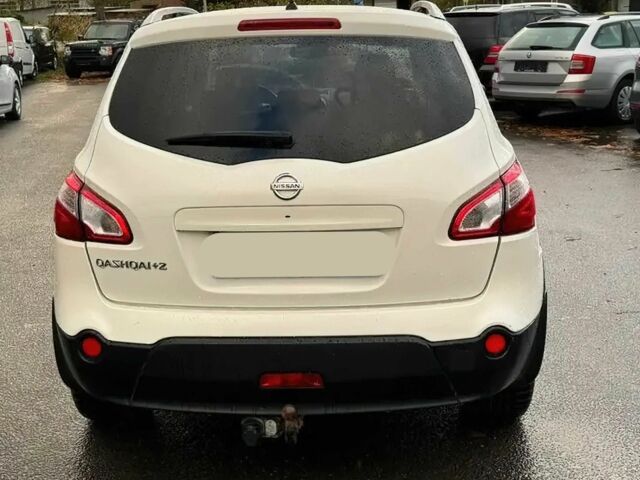 Білий Ніссан Кашкай, об'ємом двигуна 1.6 л та пробігом 85 тис. км за 8000 $, фото 4 на Automoto.ua