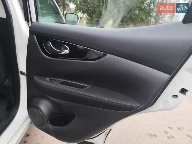 Белый Ниссан Кашкай, объемом двигателя 1.5 л и пробегом 190 тыс. км за 13990 $, фото 41 на Automoto.ua