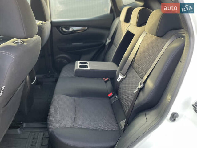 Білий Ніссан Кашкай, об'ємом двигуна 1.6 л та пробігом 238 тис. км за 13200 $, фото 36 на Automoto.ua