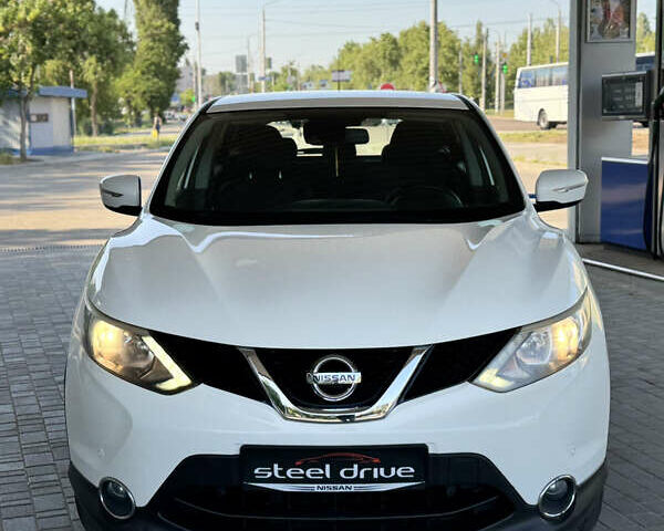 Белый Ниссан Кашкай, объемом двигателя 1.46 л и пробегом 240 тыс. км за 14299 $, фото 5 на Automoto.ua