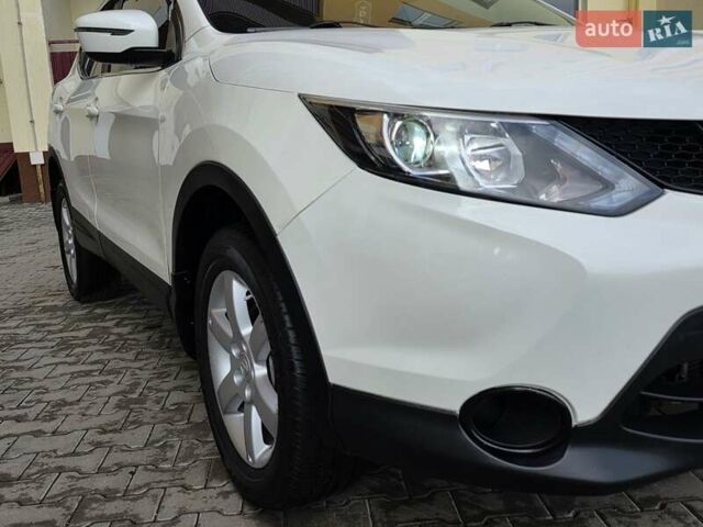 Ниссан Кашкай 2014 в Хмельницком на Automoto.ua Белый Ниссан Кашкай, объемом двигателя 2 л и пробегом 230 тыс. км за 11777 $, фото 20 на Automoto.ua