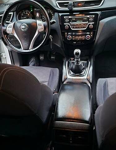 Білий Ніссан Кашкай, об'ємом двигуна 1.2 л та пробігом 191 тис. км за 11999 $, фото 49 на Automoto.ua