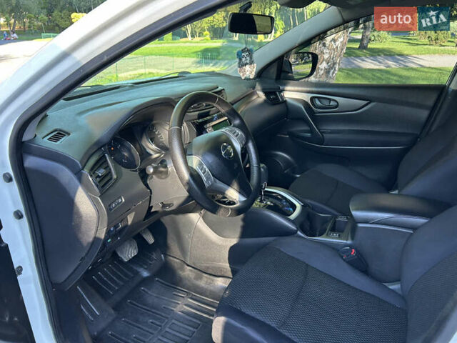 Білий Ніссан Кашкай, об'ємом двигуна 2 л та пробігом 230 тис. км за 11800 $, фото 26 на Automoto.ua