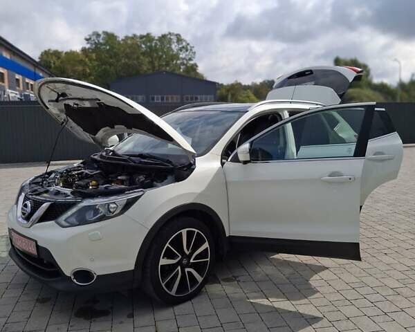 Білий Ніссан Кашкай, об'ємом двигуна 1.6 л та пробігом 211 тис. км за 14200 $, фото 13 на Automoto.ua