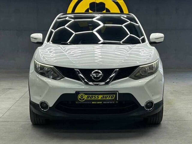 Белый Ниссан Кашкай, объемом двигателя 1.6 л и пробегом 220 тыс. км за 15000 $, фото 1 на Automoto.ua