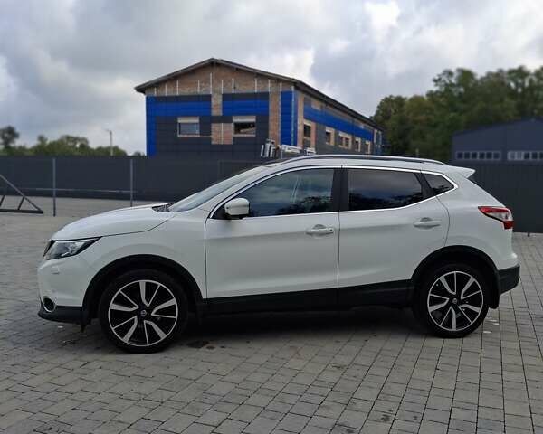 Белый Ниссан Кашкай, объемом двигателя 1.6 л и пробегом 211 тыс. км за 14600 $, фото 5 на Automoto.ua