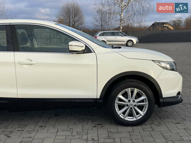 Білий Ніссан Кашкай, об'ємом двигуна 1.6 л та пробігом 238 тис. км за 13200 $, фото 25 на Automoto.ua