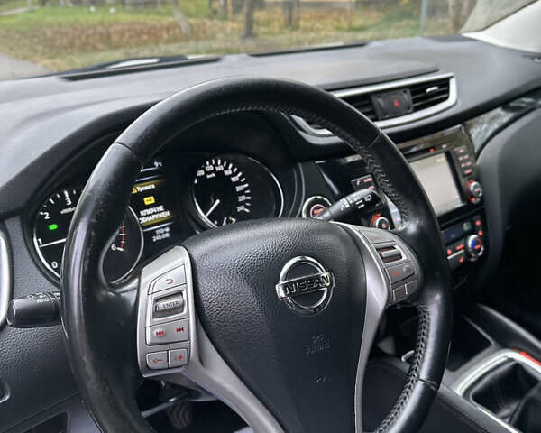 Ніссан Кашкай 2014 у Радивилове на Automoto.ua Білий Ніссан Кашкай, об'ємом двигуна 1.5 л та пробігом 193 тис. км за 14200 $, фото 14 на Automoto.ua