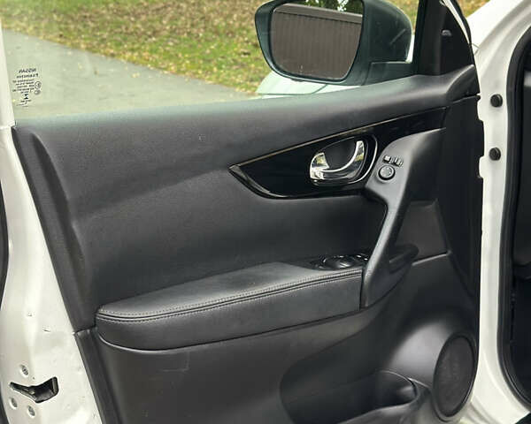 Ніссан Кашкай 2014 у Радивилове на Automoto.ua Білий Ніссан Кашкай, об'ємом двигуна 1.5 л та пробігом 193 тис. км за 14200 $, фото 13 на Automoto.ua