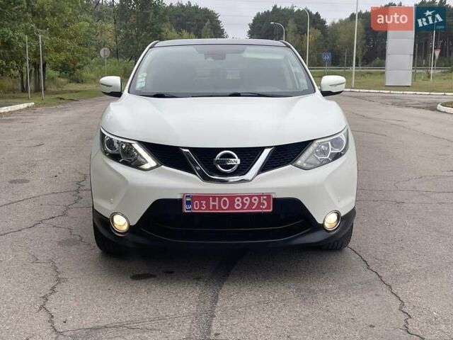 Белый Ниссан Кашкай, объемом двигателя 1.5 л и пробегом 244 тыс. км за 14900 $, фото 1 на Automoto.ua