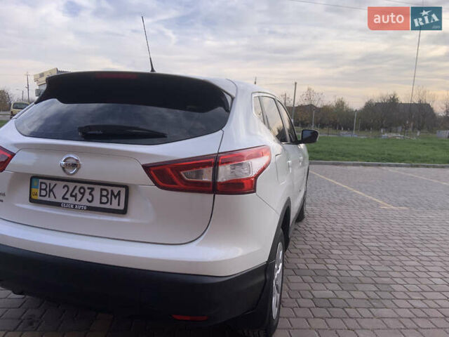 Белый Ниссан Кашкай, объемом двигателя 1.2 л и пробегом 140 тыс. км за 10850 $, фото 10 на Automoto.ua