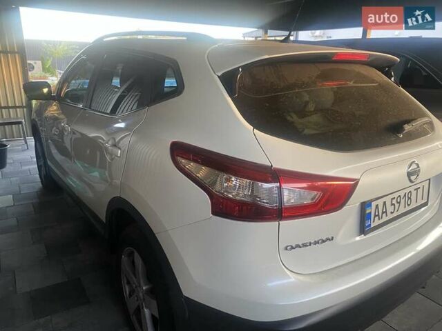 Белый Ниссан Кашкай, объемом двигателя 1.6 л и пробегом 20 тыс. км за 16000 $, фото 1 на Automoto.ua