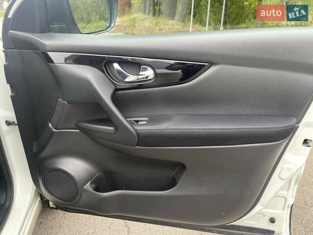 Белый Ниссан Кашкай, объемом двигателя 1.5 л и пробегом 244 тыс. км за 14900 $, фото 33 на Automoto.ua