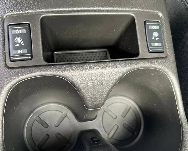 Белый Ниссан Кашкай, объемом двигателя 1.6 л и пробегом 130 тыс. км за 15200 $, фото 21 на Automoto.ua