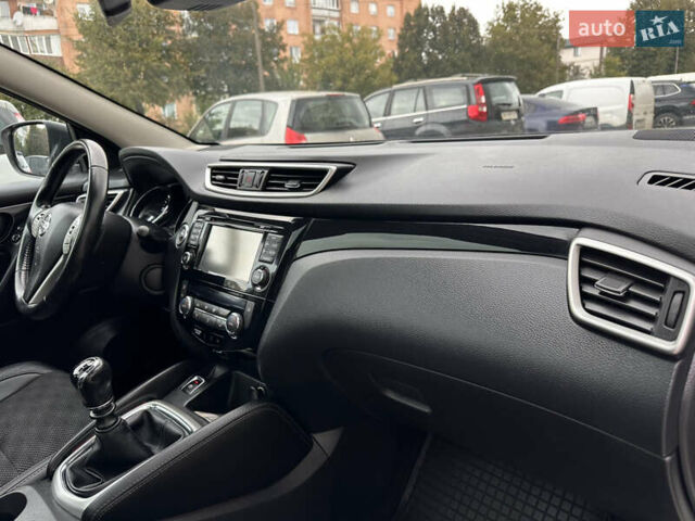 Белый Ниссан Кашкай, объемом двигателя 1.5 л и пробегом 167 тыс. км за 13800 $, фото 33 на Automoto.ua