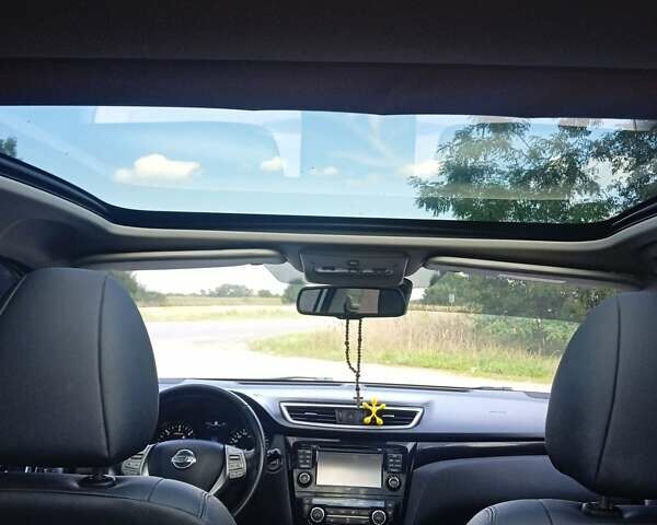 Белый Ниссан Кашкай, объемом двигателя 1.5 л и пробегом 240 тыс. км за 15000 $, фото 10 на Automoto.ua