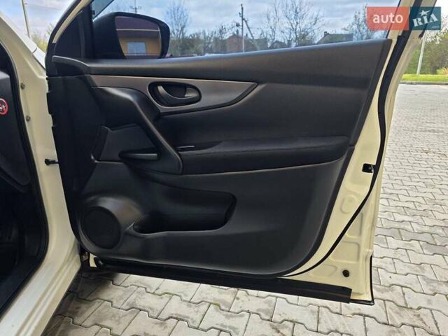 Ниссан Кашкай 2014 в Хмельницком на Automoto.ua Белый Ниссан Кашкай, объемом двигателя 2 л и пробегом 230 тыс. км за 11777 $, фото 33 на Automoto.ua