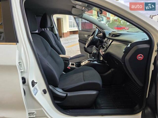 Ниссан Кашкай 2014 в Хмельницком на Automoto.ua Белый Ниссан Кашкай, объемом двигателя 2 л и пробегом 230 тыс. км за 11777 $, фото 32 на Automoto.ua