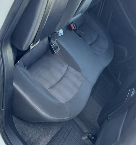 Белый Ниссан Кашкай, объемом двигателя 0 л и пробегом 165 тыс. км за 12500 $, фото 26 на Automoto.ua