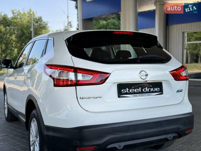 Белый Ниссан Кашкай, объемом двигателя 1.46 л и пробегом 240 тыс. км за 14299 $, фото 4 на Automoto.ua