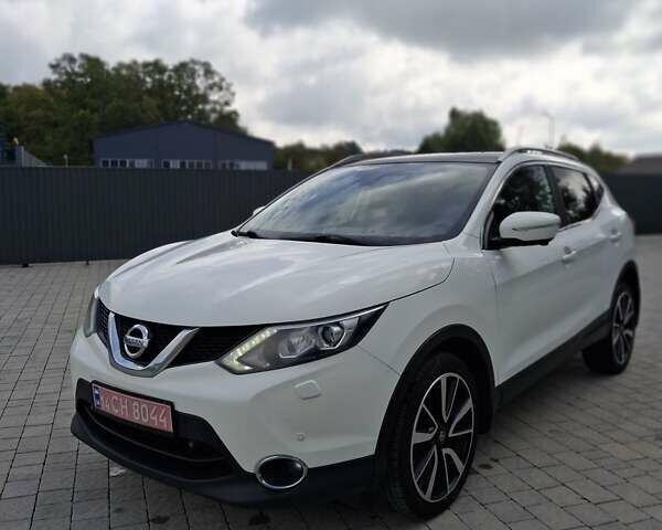 Белый Ниссан Кашкай, объемом двигателя 1.6 л и пробегом 211 тыс. км за 14600 $, фото 6 на Automoto.ua