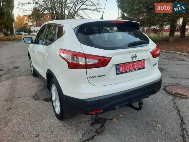 Белый Ниссан Кашкай, объемом двигателя 1.5 л и пробегом 171 тыс. км за 14800 $, фото 18 на Automoto.ua