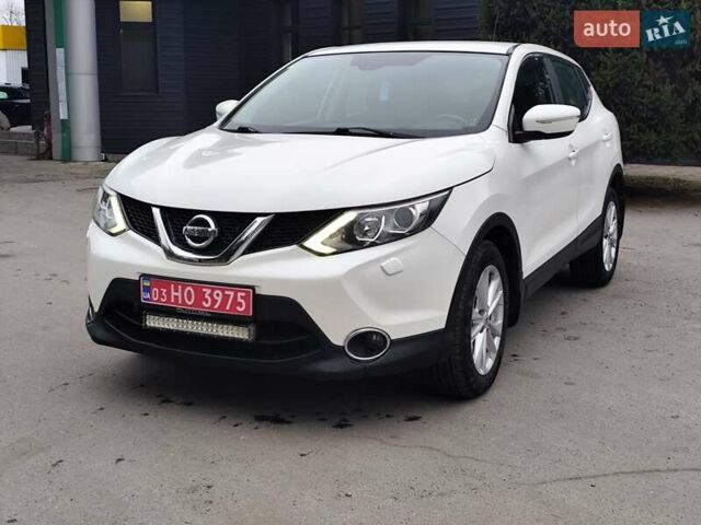 Белый Ниссан Кашкай, объемом двигателя 1.5 л и пробегом 190 тыс. км за 13990 $, фото 2 на Automoto.ua