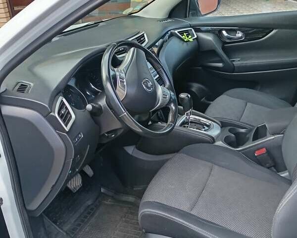 Білий Ніссан Кашкай, об'ємом двигуна 1.6 л та пробігом 154 тис. км за 14600 $, фото 6 на Automoto.ua