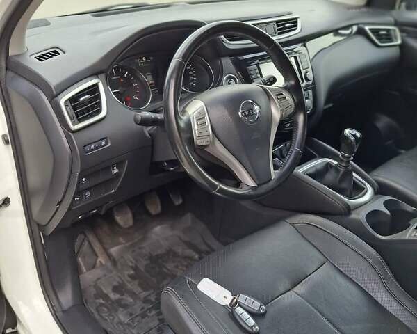 Белый Ниссан Кашкай, объемом двигателя 0 л и пробегом 211 тыс. км за 14600 $, фото 53 на Automoto.ua