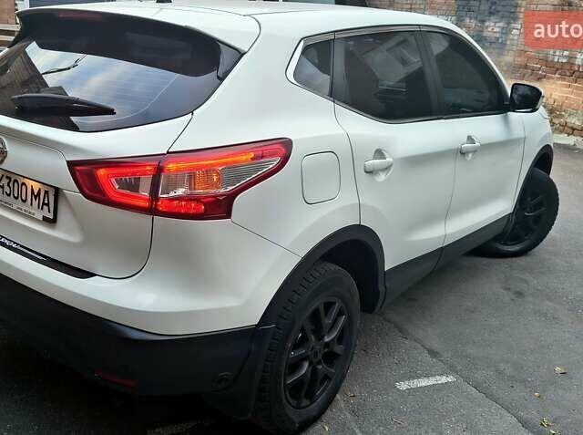 Білий Ніссан Кашкай, об'ємом двигуна 1.2 л та пробігом 191 тис. км за 11999 $, фото 15 на Automoto.ua