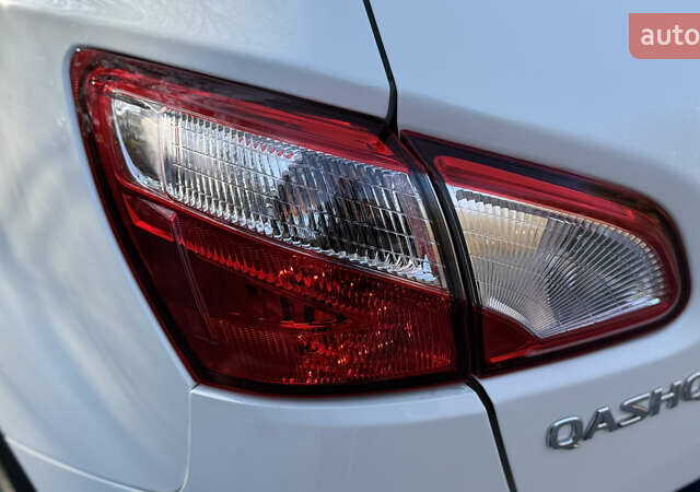 Белый Ниссан Кашкай, объемом двигателя 0 л и пробегом 165 тыс. км за 12500 $, фото 57 на Automoto.ua