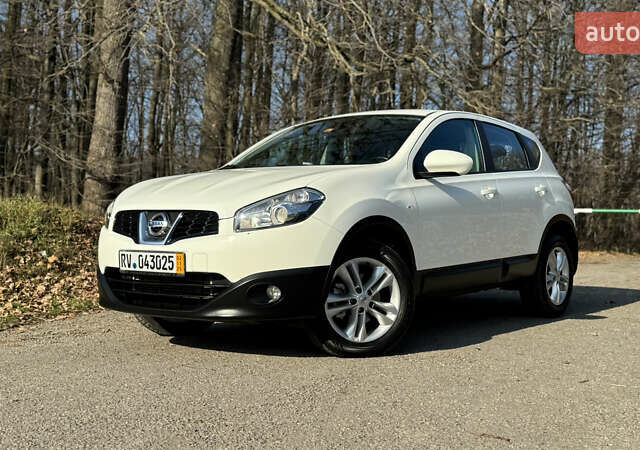 Белый Ниссан Кашкай, объемом двигателя 0 л и пробегом 165 тыс. км за 12500 $, фото 1 на Automoto.ua