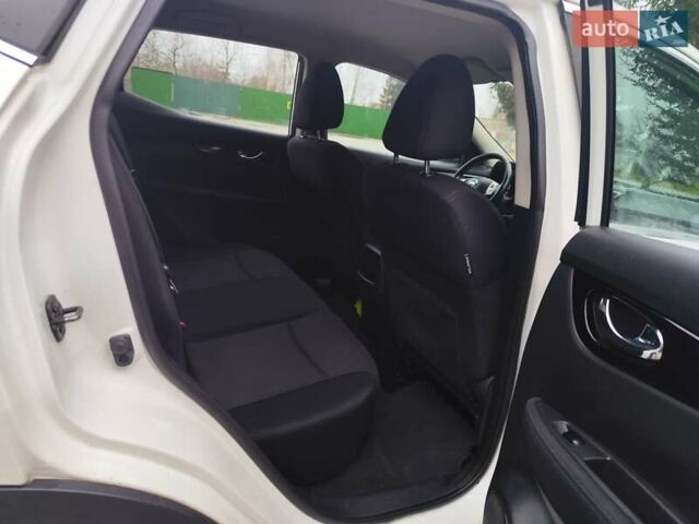 Белый Ниссан Кашкай, объемом двигателя 1.5 л и пробегом 190 тыс. км за 13990 $, фото 39 на Automoto.ua